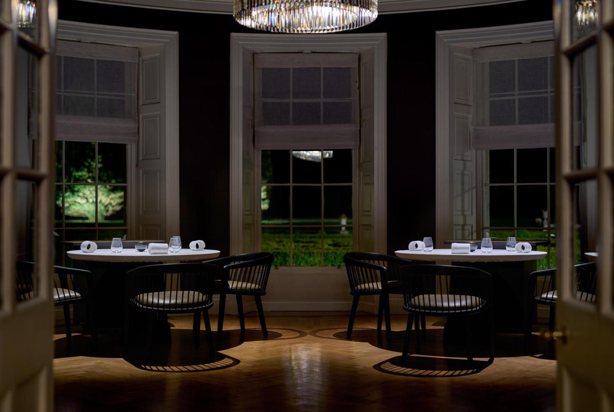 Castlemartyr Resort Hotel Eksteriør bilde The dining room at The Ivy, St John's Wood