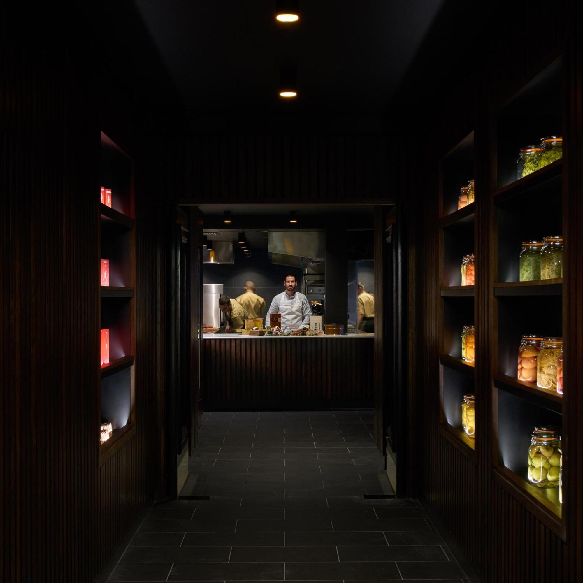 Castlemartyr Resort Hotel Eksteriør bilde The open kitchen at the restaurant